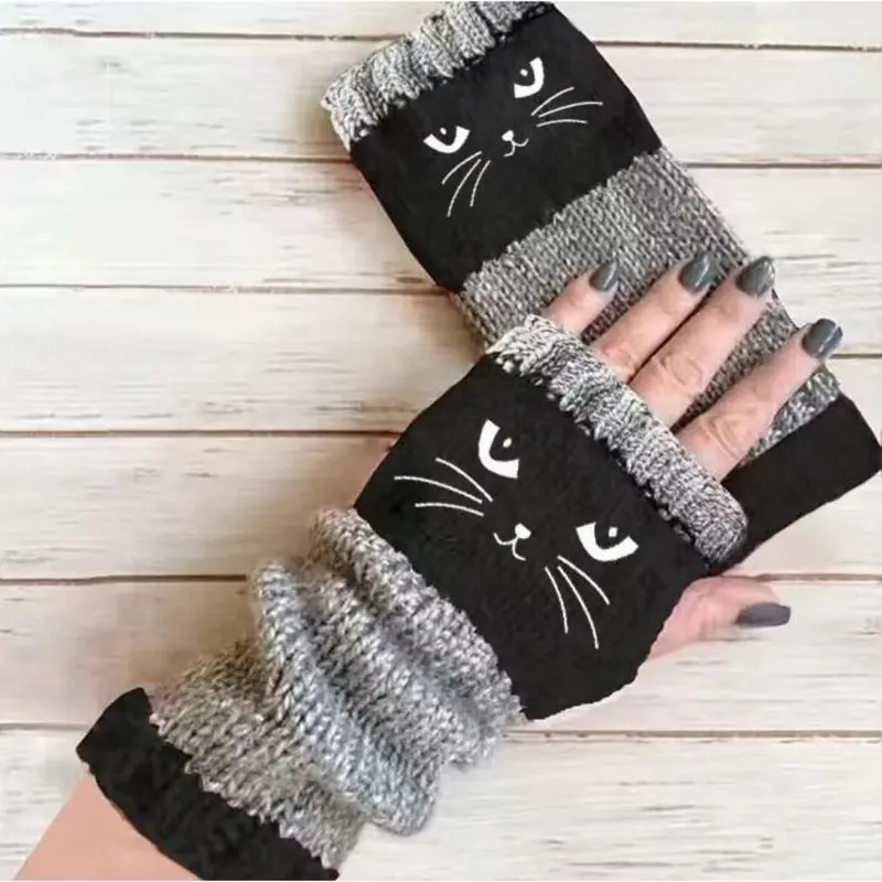 🐱 Cute knitted gloves for women with cat motif – for warm hands and free fingers